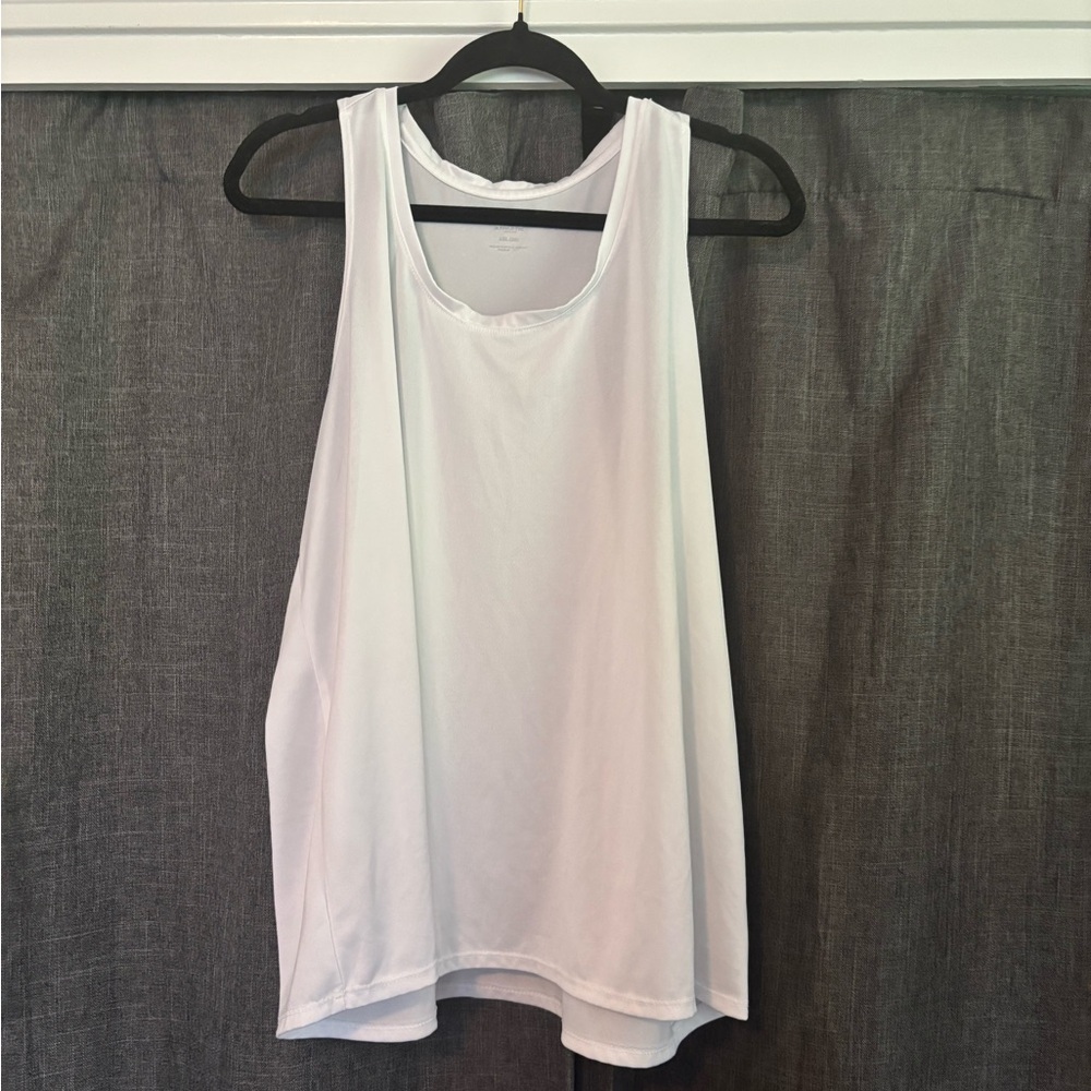 Women's White Sleeveless Top